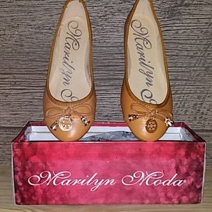 Marilyn Mora Sandals